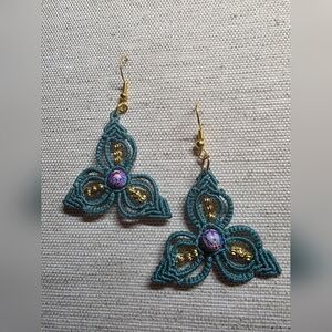 NWOT Handmade Micromacramé Floral Earrings